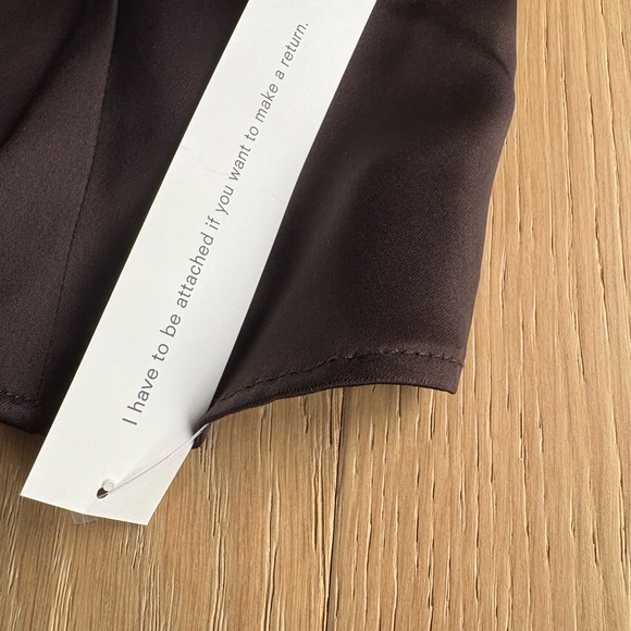 Reformation Isla Satin Top - Picture 5 of 7